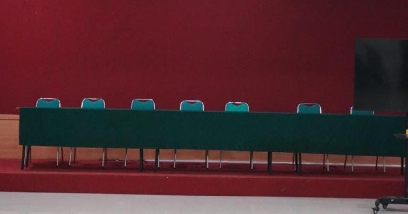 Batalnya Evaluasi Publik ke – 2 karena Ketidakhadiran 3 Lembaga Tinggi